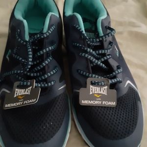 Everlast running shoes
